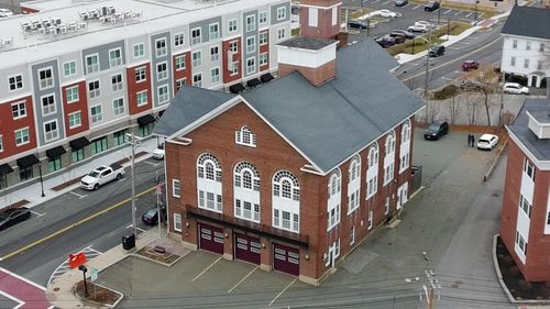 135 Maple St, Danvers, MA, 01923-2060 | Card Image