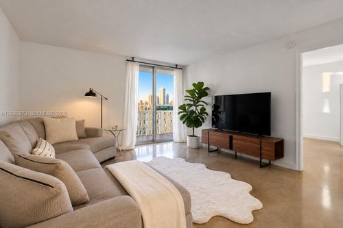816-1020 Meridian Ave, Miami Beach, FL, 33139-8333 | Card Image