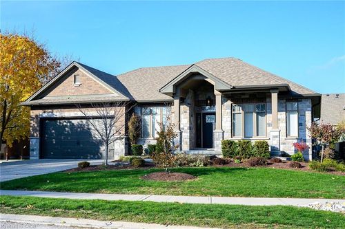 135 New Lakeshore Rd, Port Dover, ON, N0A1N3 | Card Image