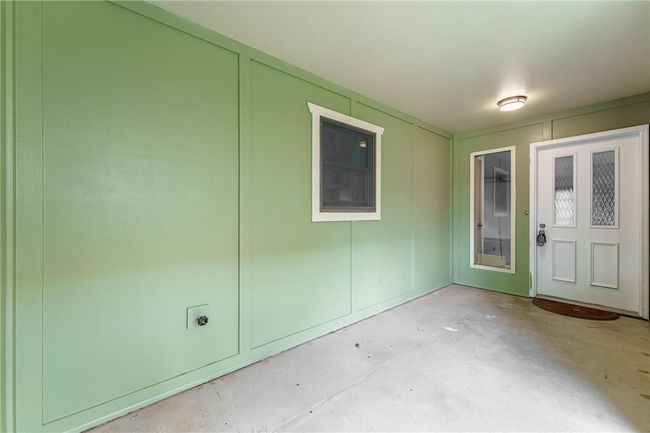 Front Porch Entrance | Image 32