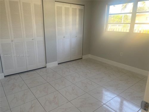 0-412 Nw 33rd St, Miami, FL, 33127-3421 | Card Image