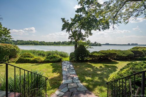 6 Shore Dr, Great Neck, NY, 11021-1711 | Card Image