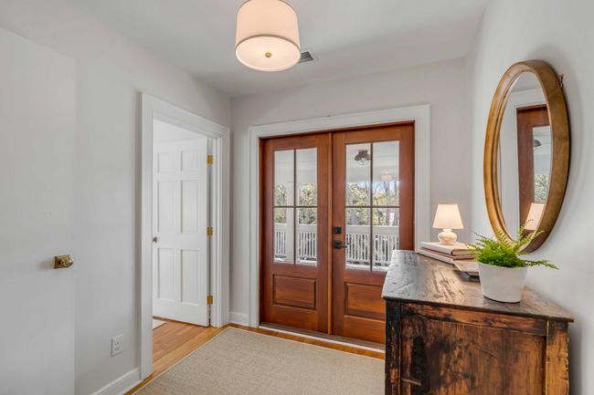 upstairs hall | Image 23