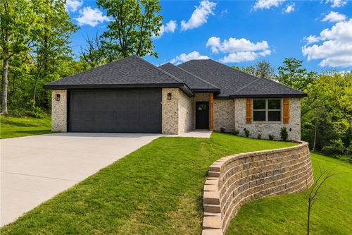 95 Shetland Dr, Bella Vista, AR, 72715-3805 | Card Image