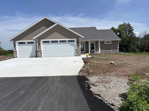 8322 Marlo Avenue, CLAYTON, WI, 54956 | Card Image