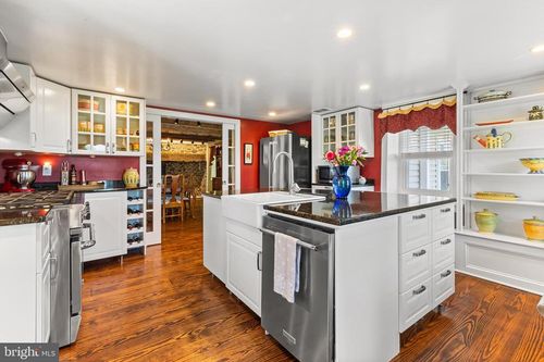 3047 Yellow Springs Rd, MALVERN, PA, 19355-9604 | Card Image