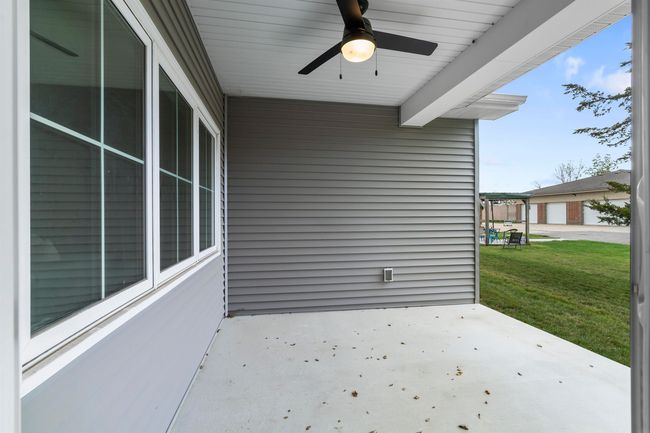 102 Bergen Dr, Condo with 2 bedrooms, 2 bathrooms and null parking in Waterloo IA | Image 25