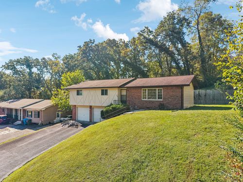 1328 Michael Ln, Hixson, TN, 37343-4334 | Card Image