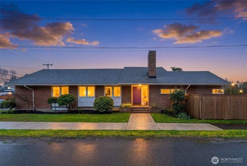 3515 Ne 42nd St, Seattle, WA, 98105-5612 | Card Image