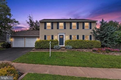 1057 Burwick Dr, Herndon, VA, 20170-3435 | Card Image