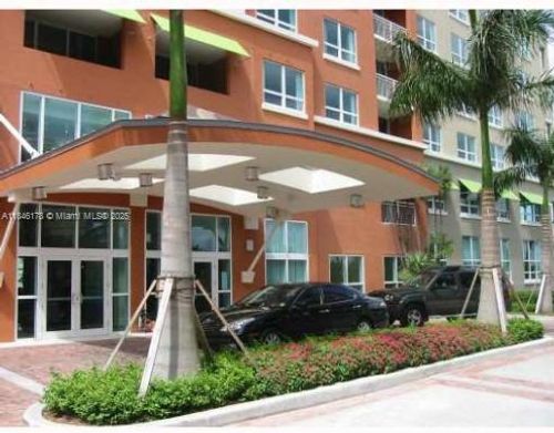 apt-122-2000 N Bayshore Dr, Miami, FL, 33137-5110 | Card Image