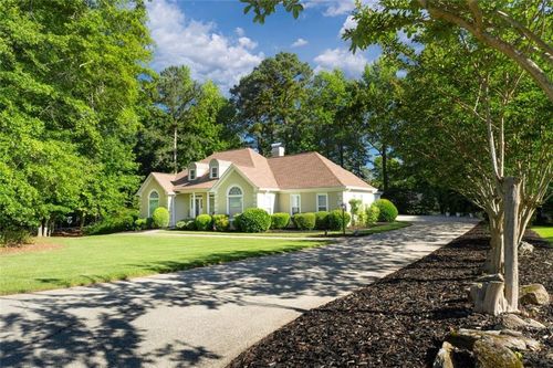 7266 Oak Arms Dr, Villa Rica, GA, 30180-7698 | Card Image