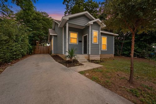 824 E Maddox Ave, Fort Worth, TX, 76104-7505 | Card Image