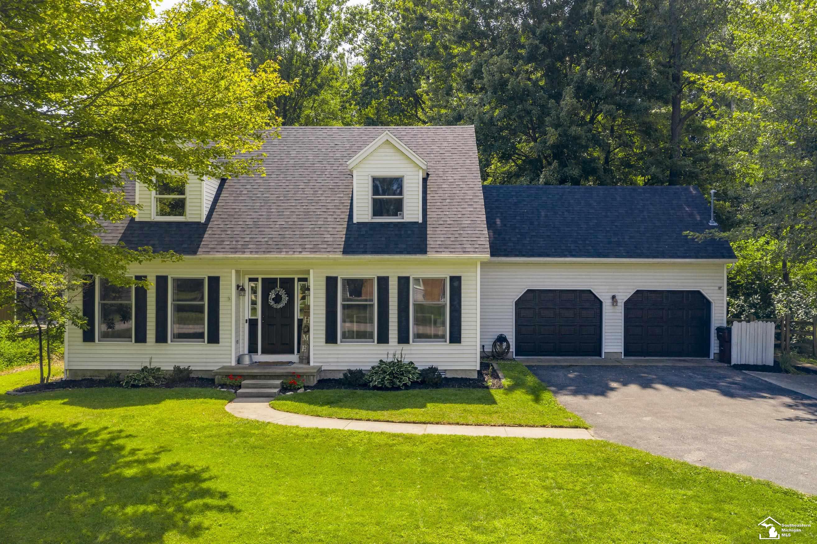 Woodmont Dr, Lambertville, MI 48144