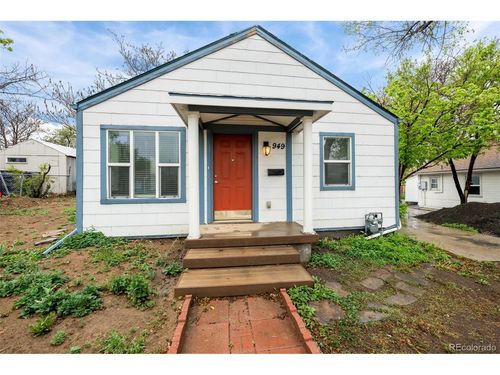 949 S Perry St, Denver, CO, 80219-3216 | Card Image