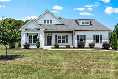 121 Beauchamp Rd, Advance, NC, 27006-7164 | Card Image