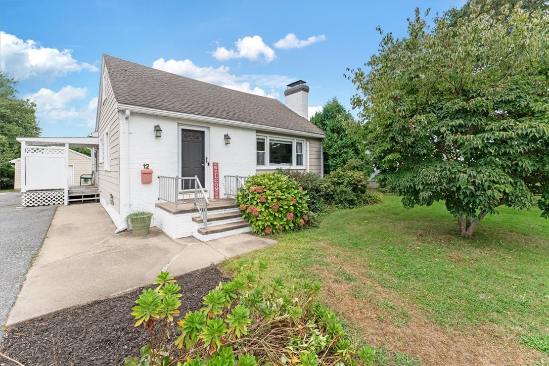 Woodlund Ave, Westerly, RI 02891