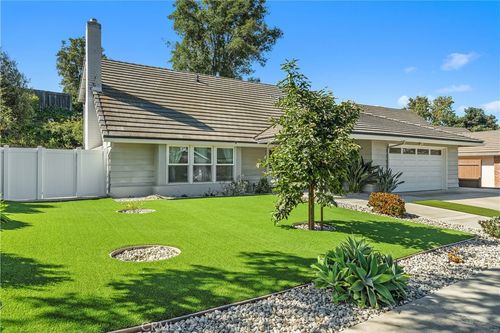 42 Verde Vista Dr, Thousand Oaks, CA, 91360-2645 | Card Image
