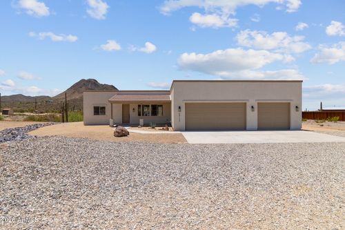 48126 N Coyote Pass Rd, New River, AZ, 85087-8157 | Card Image
