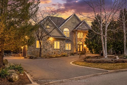 15 Palomino Dr, Carlisle, ON, L0R1H3 | Card Image