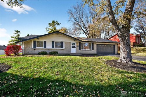 913 Avey Ln, Englewood, OH, 45322-2315 | Card Image