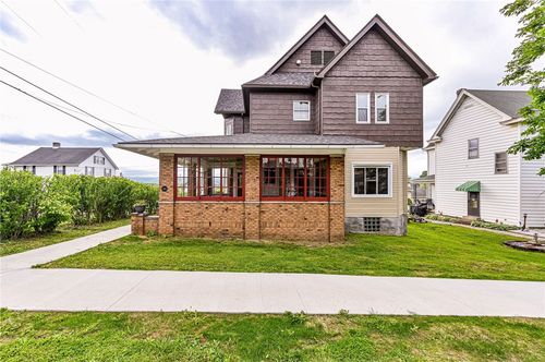 301 College Ave, Mount Pleasant, PA, 15666-1749 | Card Image