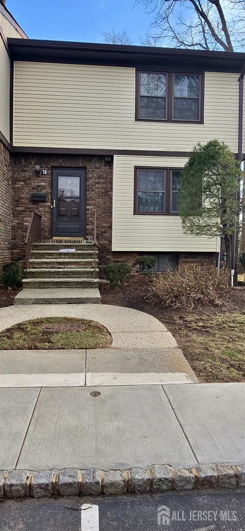 78 Highview Dr, Woodbridge, NJ, 07095-3908 | Card Image