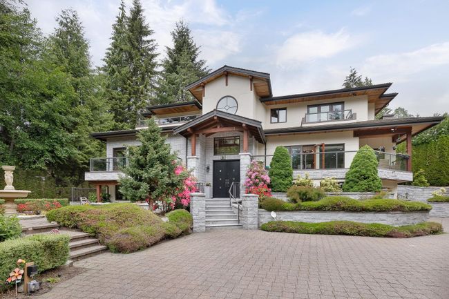 1080 Eyremount Drive, House other with 6 bedrooms, 5 bathrooms and 3 parking in West Vancouver BC | Image 1