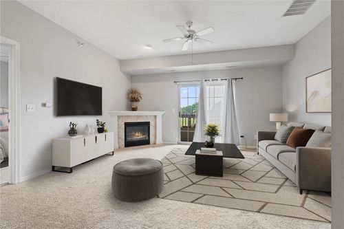 unit-311-250 Cimarron Dr, Hiawatha, IA, 52233-1469 | Card Image