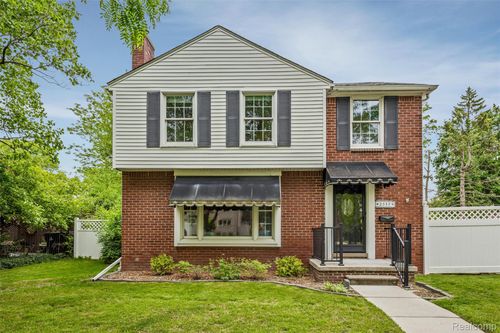 2357 21st St, Wyandotte, MI, 48192-4129 | Card Image