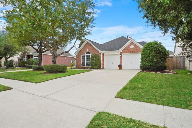 7410 Fall Creek Bnd, House other with 4 bedrooms, 2 bathrooms and 2 parking in Humble TX | Image 34