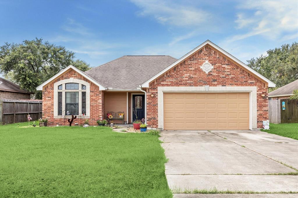 Mandy Ln, Santa Fe, TX 77510