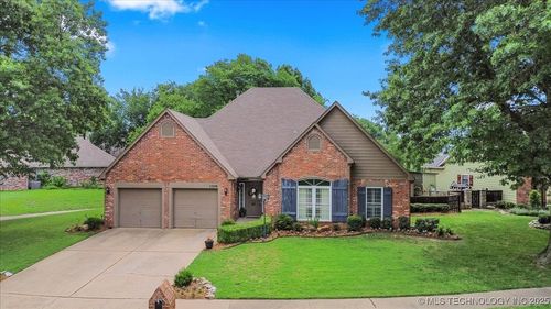 2309 Twin Oaks St, Broken Arrow, OK, 74011-1452 | Card Image