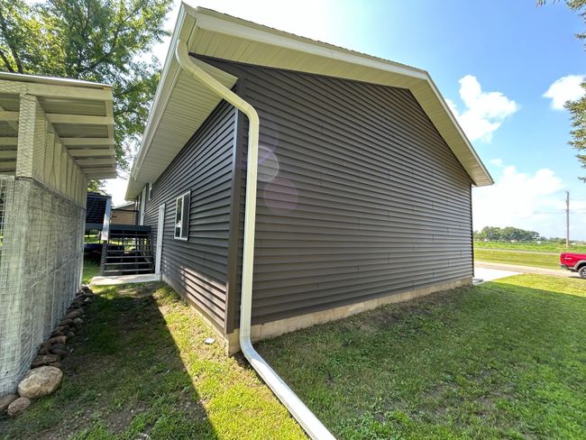 Side View | Image 62