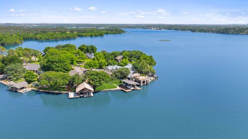 21 Beaver Is, Marble Falls, TX, 78654-2737 | Card Image