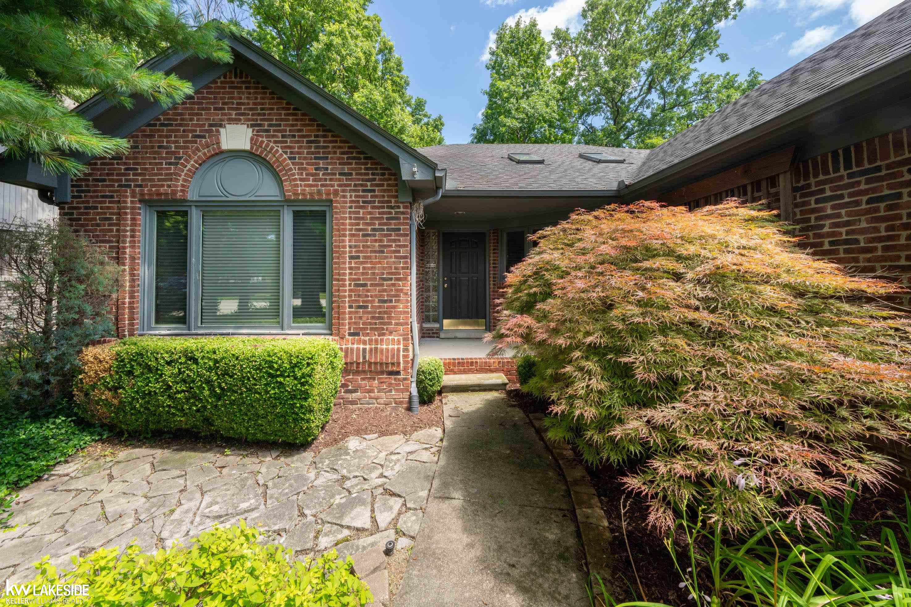 Herring Dr, Clinton Township, MI 48038 #1
