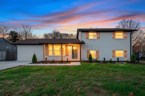 3247 Masonwood Dr, Nashville, TN, 37207-2115 | Card Image