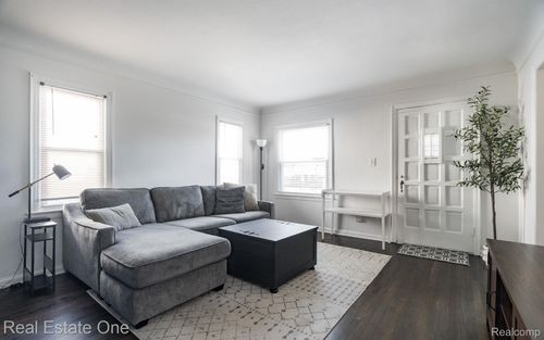 2989 Cummings Ave, Berkley, MI, 48072-1152 | Card Image