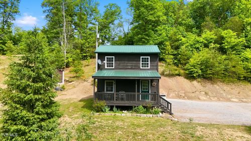 780 Cabin Dr, Blackwater, VA, 24221-4105 | Card Image