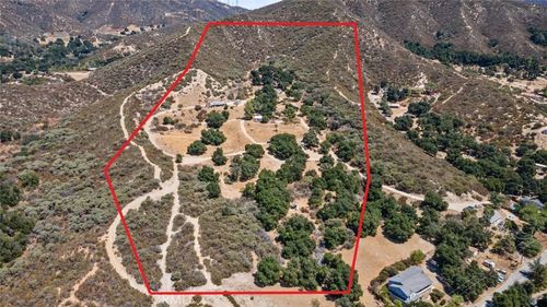 39813 Calle Carona, Green Valley, CA, 91390-1043 | Card Image
