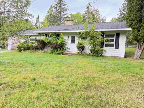 6868 Walker St, Benzonia, MI, 49616-9795 | Card Image