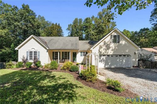 244 Parkwood Dr, Aylett, VA, 23009-2956 | Card Image