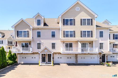 31-2 Finney Ln, Stamford, CT, 06902-4887 | Card Image