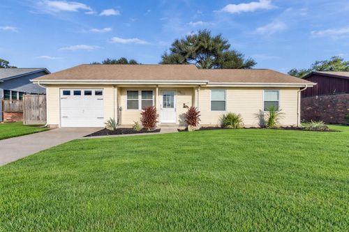 2606 Pine St, Galveston, TX, 77551-1536 | Card Image