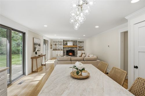 5763 Post Rd, East Greenwich, RI, 02818-2119 | Card Image