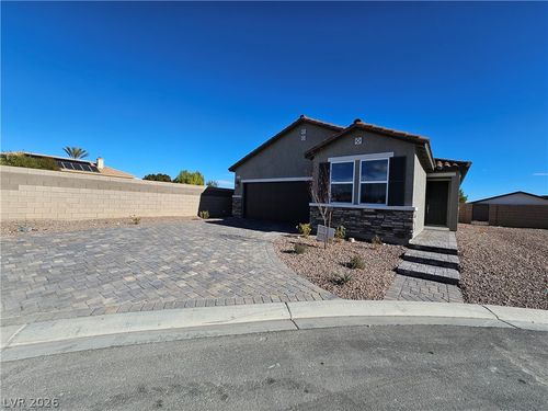 8910 Lucky Crest St, Las Vegas, NV, 89113-6249 | Card Image