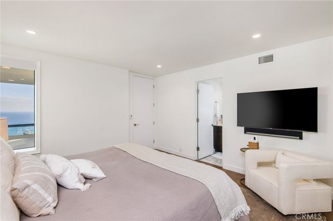 2492 Glenneyre St, House other with 4 bedrooms, 6 bathrooms and 2 parking in Laguna Beach CA | Image 24