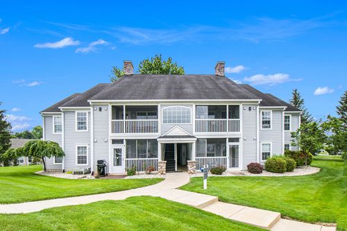 749 W Barrington Cir, Jackson, MI, 49203-2585 | Card Image