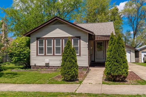 909 E Oakside St, South Bend, IN, 46614-1311 | Card Image