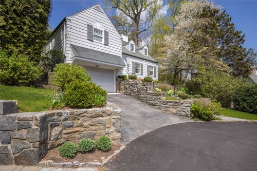 4 Morningside Cir, Bronxville, NY, 10708-1709 | Card Image